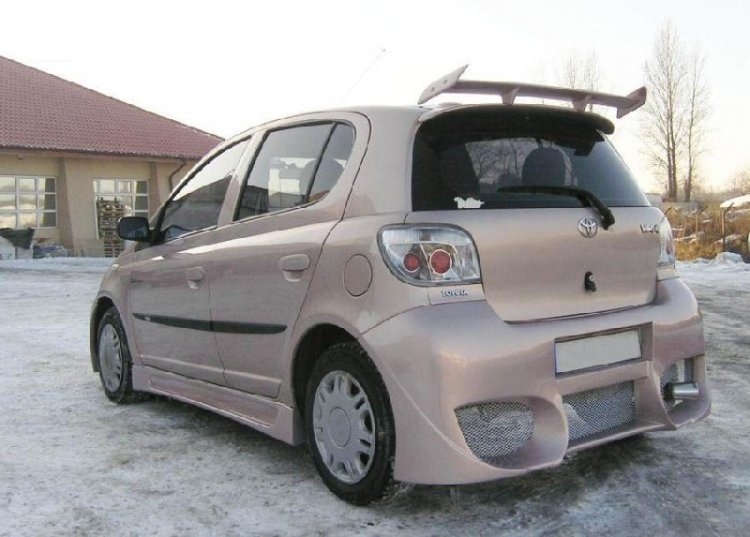TOYOTA YARIS:1999-2003:ZADNÝ NÁRAZNÍK OLD - Kliknutím na obrázok zatvorte -