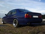 BMW E 34:ZADNÝ NÁRAZNÍK VZ:CLEAN