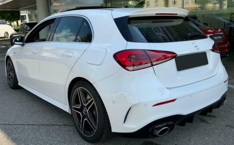 Mercedes A-Class W177 SPOJLER-STRIEŠKA RF - Kliknutím na obrázok zatvorte -