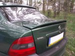 OPEL VECTRA B SEDAN:SPOJLER NA ZADNÚ KAPOTU NL-1