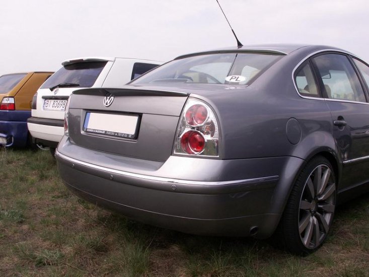 VW PASSAT :2000-2005: SPOJLER-PREDLŽENIE HRANY KAPOTY - Kliknutím na obrázok zatvorte -