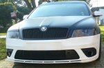 ŠKODA OCTAVIA 2 2004-2008:PREDNÝ NÁRAZNÍK RS3-Look bez mriežok