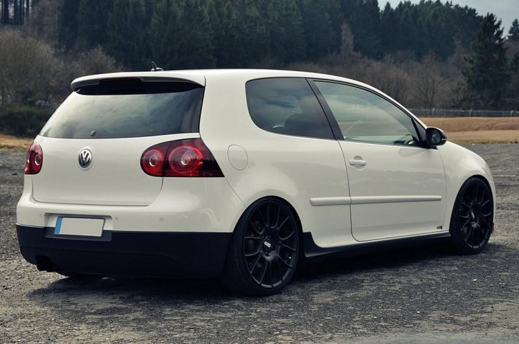 VW GOLF 5:STRIEŠKA GTI-LOOK - Kliknutím na obrázok zatvorte -