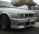 BMW E 34:PREDNÝ NÁRAZNÍK M5 LOOK 2