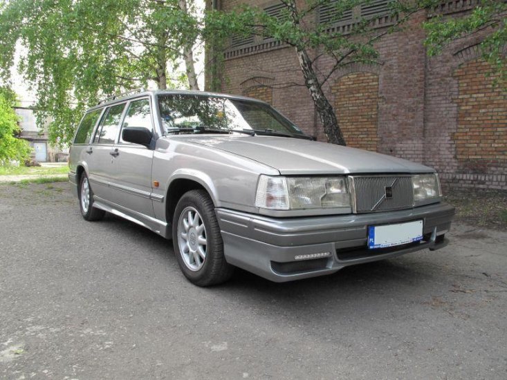 VOLVO V940:SPOJLER NA PREDNÝ NÁRAZNÍK STREETLINE - Kliknutím na obrázok zatvorte -