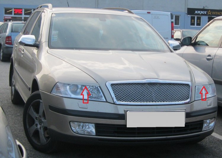 ŠKODA OCTAVIA 2:2004-2008 MRAČÍTKA SVETIEL S TUV CERTIFIKÁTOM - Kliknutím na obrázok zatvorte -