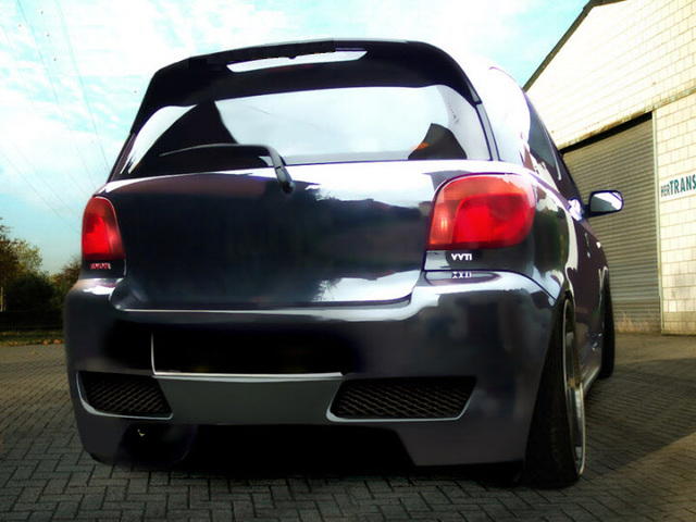TOYOTA YARIS 99-2005:ZADNÝ NÁRAZNÍK JAPAN - Kliknutím na obrázok zatvorte -