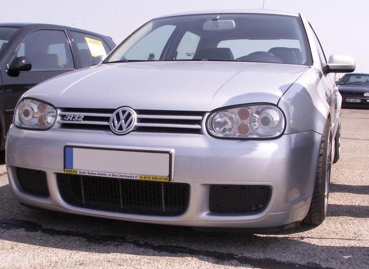 VW GOLF 4:PREDNÝ NÁRAZNÍK R-32-Look - Kliknutím na obrázok zatvorte -